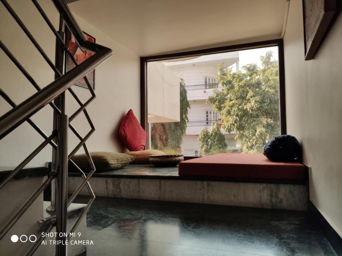 The Neem Bed & Breakfast New Delhi Bagian luar foto
