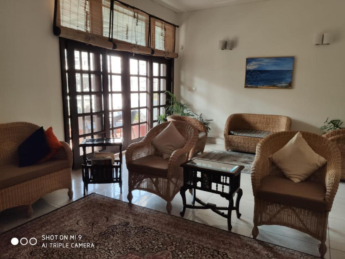 The Neem Bed & Breakfast New Delhi Bagian luar foto