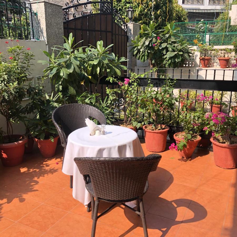 The Neem Bed & Breakfast New Delhi Bagian luar foto