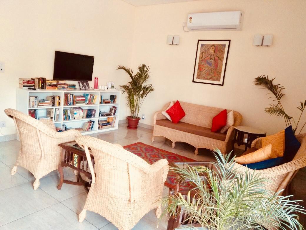 The Neem Bed & Breakfast New Delhi Bagian luar foto