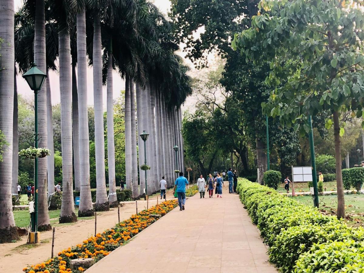 The Neem Bed & Breakfast New Delhi Bagian luar foto
